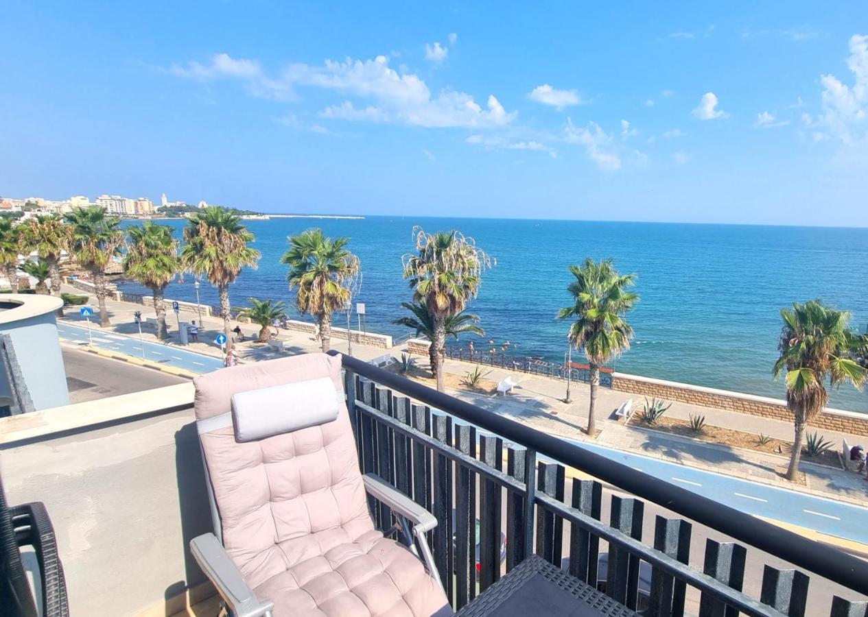 Casa Vacanze Cristoforo Colombo Holiday Trani Buitenkant foto