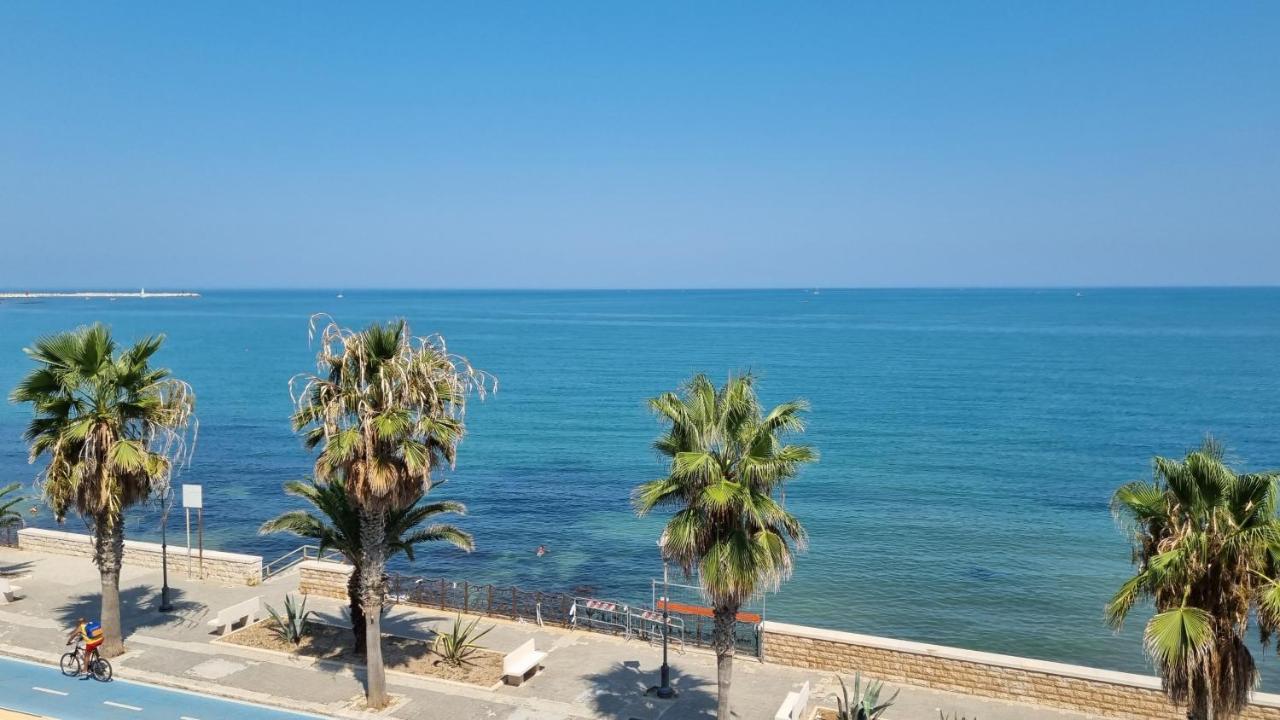 Casa Vacanze Cristoforo Colombo Holiday Trani Buitenkant foto